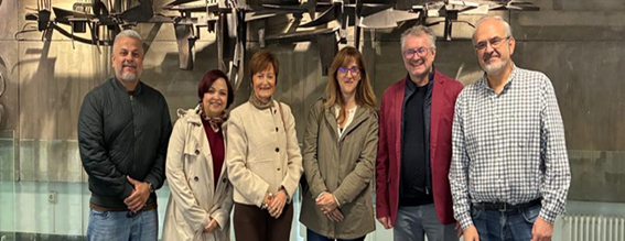 Professores Flávio Bezerra de Sousa (FE/UnB), Danielle Xabregas Pamplona Nogueira (FE/UnB), Maria Vicenta Mestre Escrivà (Reitora da Universitat de València) Professor Remi Castioni (FE/UnB) e professor Rafael García Ros, catedrático da Faculdade de Psicologia.